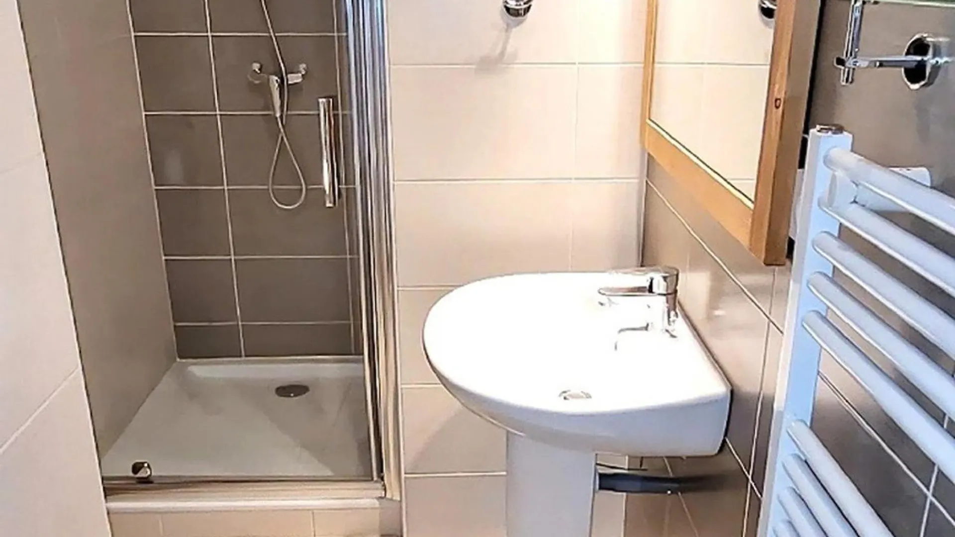 Appartement 4 Etoiles Aux Gets Avec 2 Chambres, Cabine Et Terrasses, Proche Centre Et Pistes De Ski - Fr-1-598-6 Les Gets Apartment